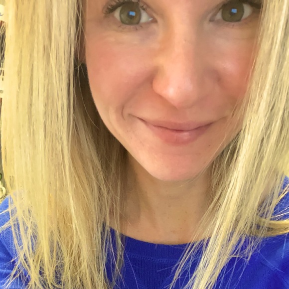 Meet your Posher, Tara - Picture 1 of 1